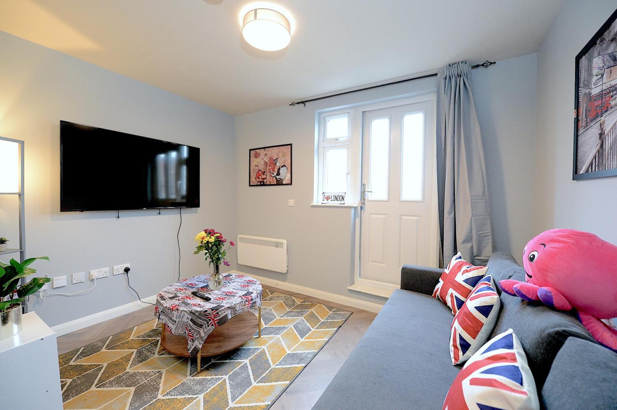 ロンドン2 Bed Terraced Flat Piccadilly Lineアパートメント エクステリア 写真