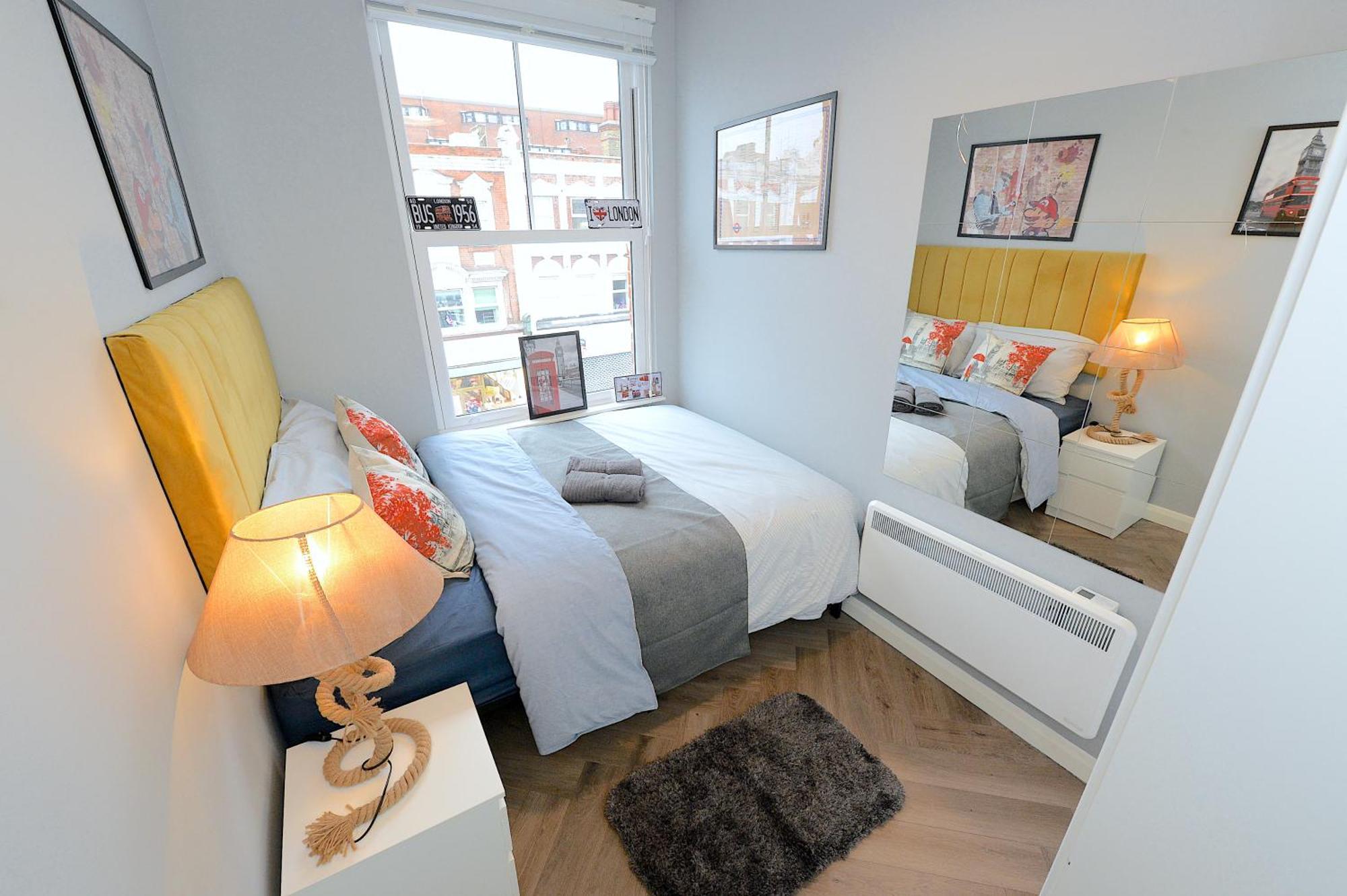 ロンドン2 Bed Terraced Flat Piccadilly Lineアパートメント エクステリア 写真