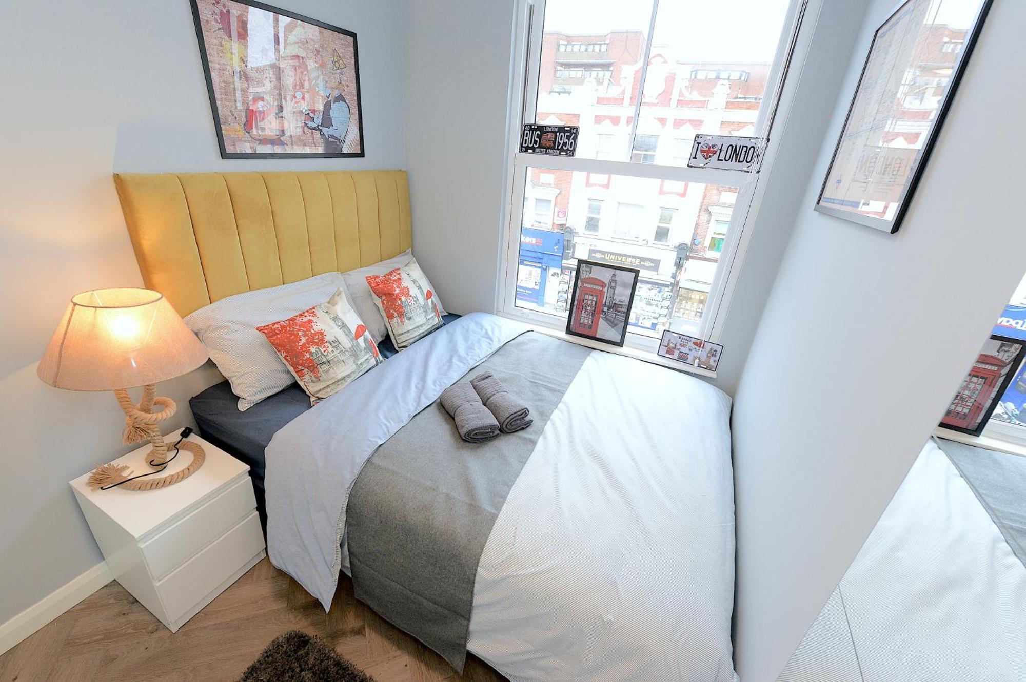 ロンドン2 Bed Terraced Flat Piccadilly Lineアパートメント エクステリア 写真