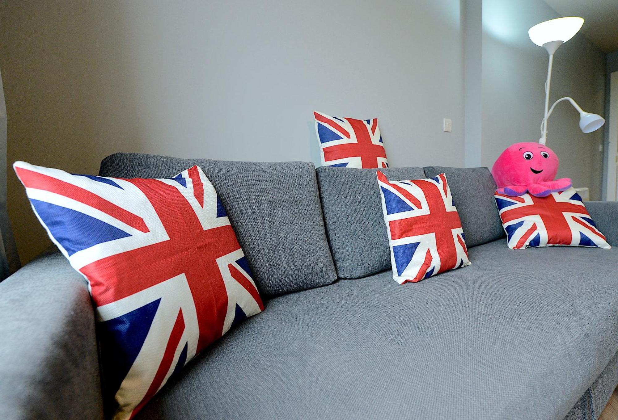 ロンドン2 Bed Terraced Flat Piccadilly Lineアパートメント エクステリア 写真